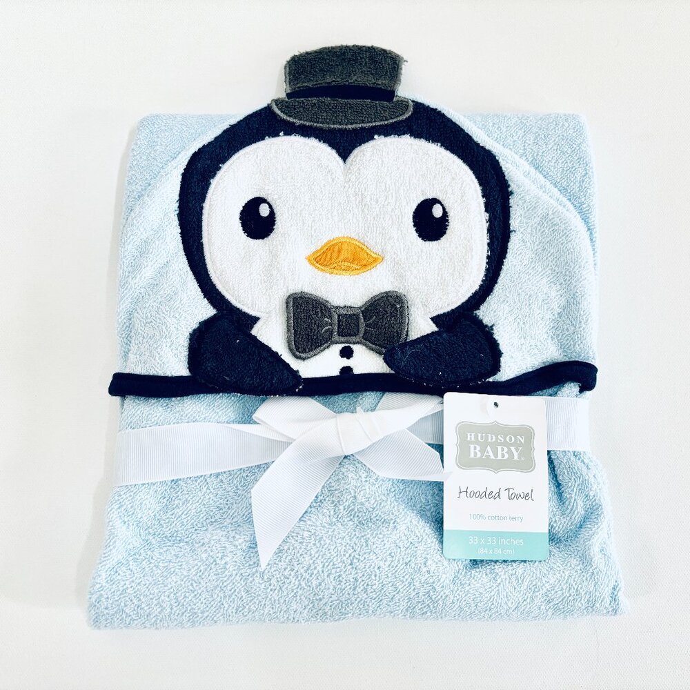 Soft and Cuddly Penguin Hooded Towel NWT